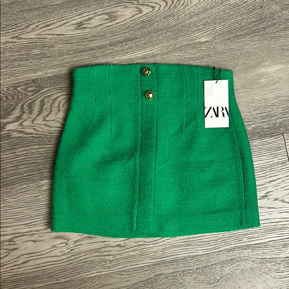 zara mini green skirt